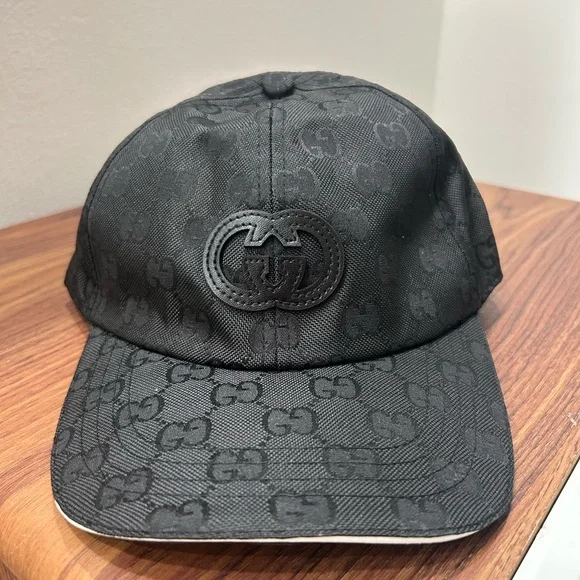 Gucci GG Supreme Monogram Black Baseball Cap - Picture 1 of 4